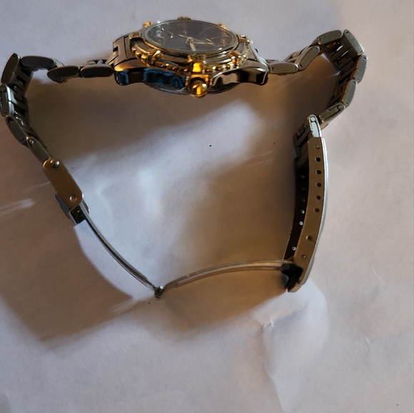 Ladies Fossil Watch - Picture 4 of 4